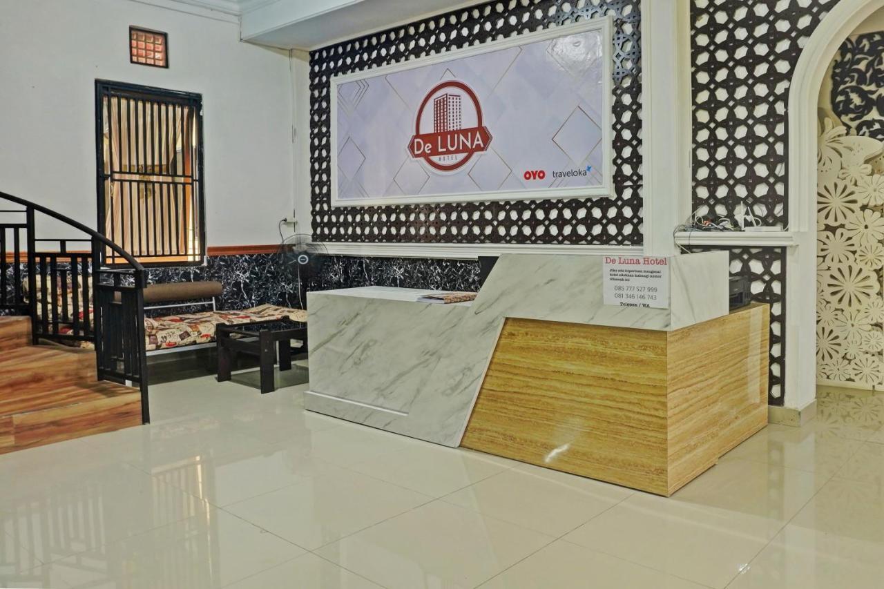 Super Oyo 92518 De Luna Hotel Banjarbaru Luaran gambar